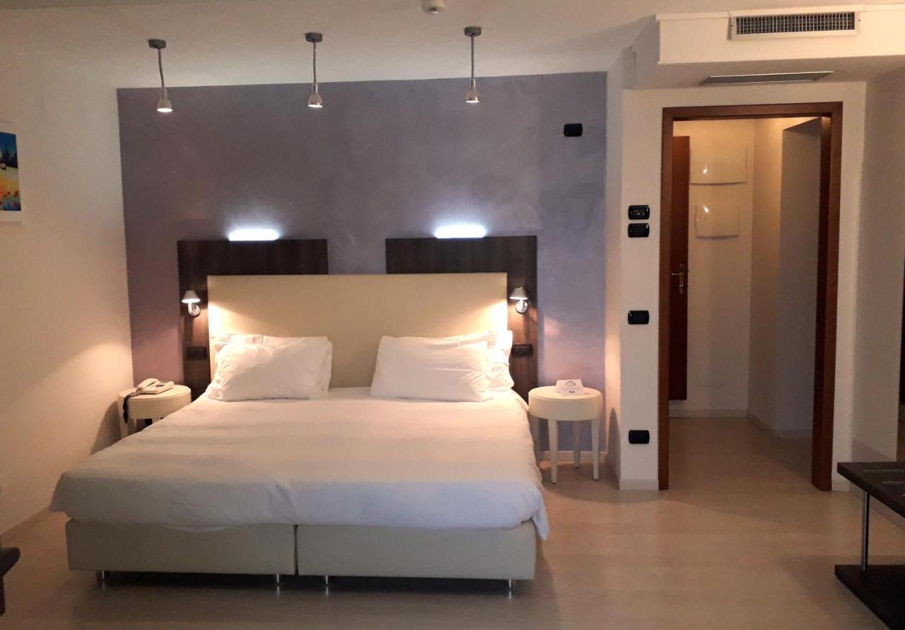 Hotel L'Approdo 페텐나스코 외부 사진